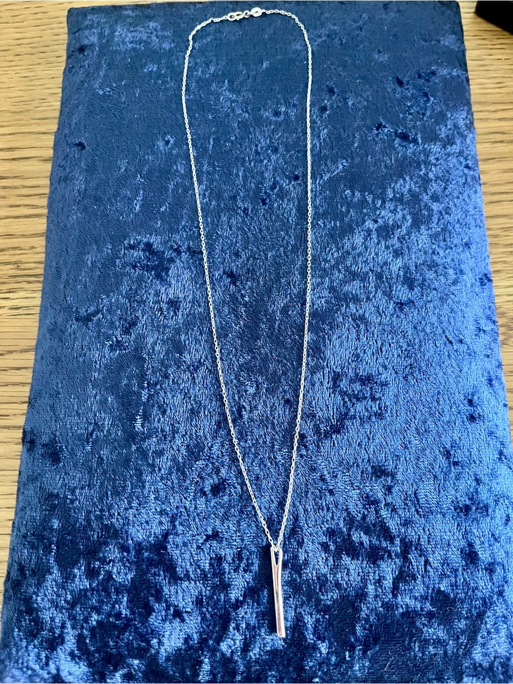 Karizia SpA 925 silver necklace and pendant.